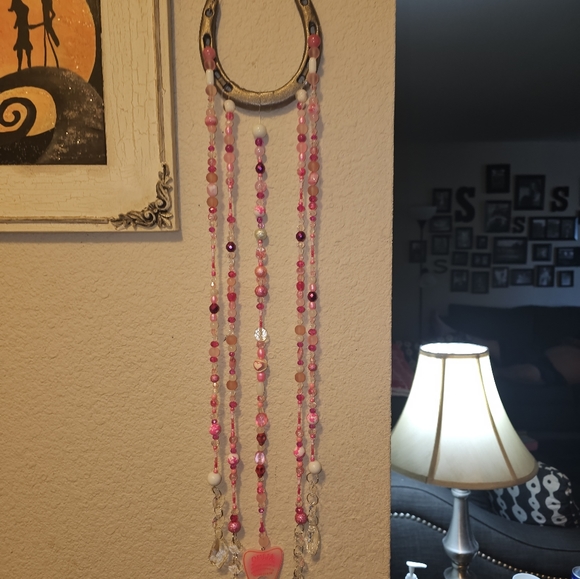 Ouija Planchette Horseshoe crystal and gkass beaded suncatcher. Pinks! - Picture 16 of 16